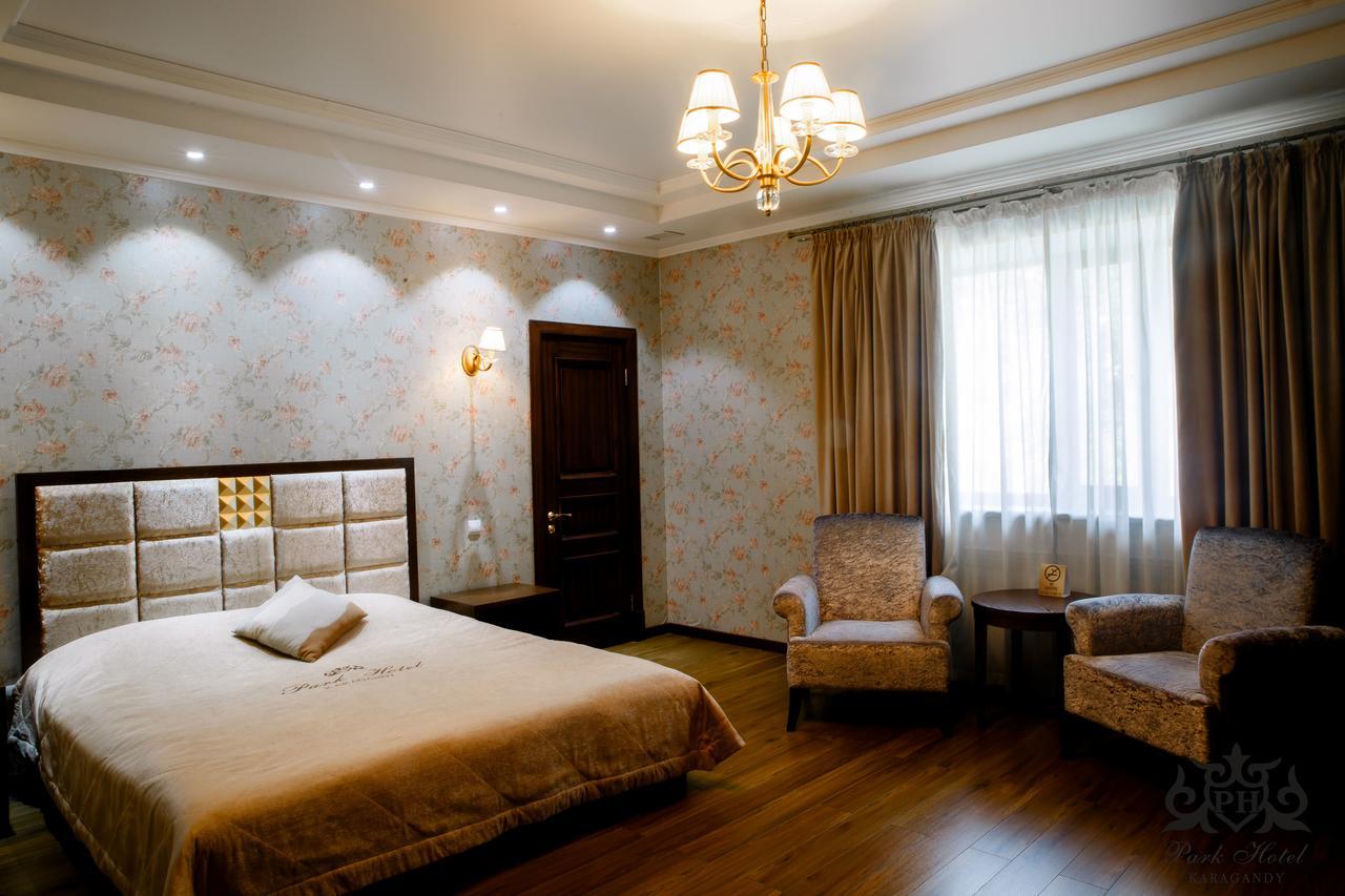 Park Hotel Karaganda Exterior photo